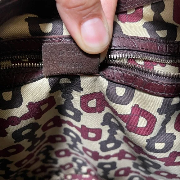 ✨ Vintage Gucci Horsebit Suede Hobo Bag - Picture 10 of 14